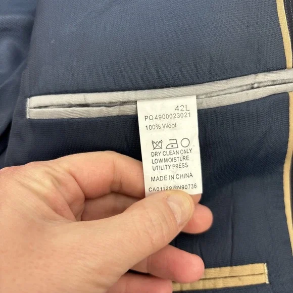 Michael Kors Mens Navy Pinstripe 2 Piece Suit Wool Size 42L Pants 34x32 - Picture 9 of 16